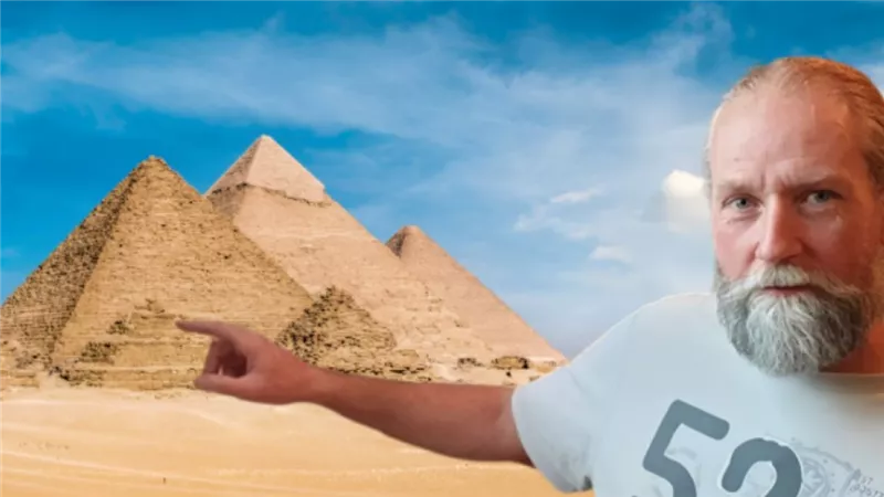 زاهي حواس يهاجم مزاعم راصد الزلازل الهولندي بشأن بناء أهرامات الجيزة