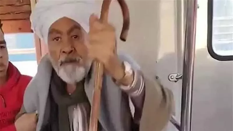 فيديو المسن الصعيدي وخناقة المترو.. أول تعليق من الفتاة بعد تصدر الواقعة التريند