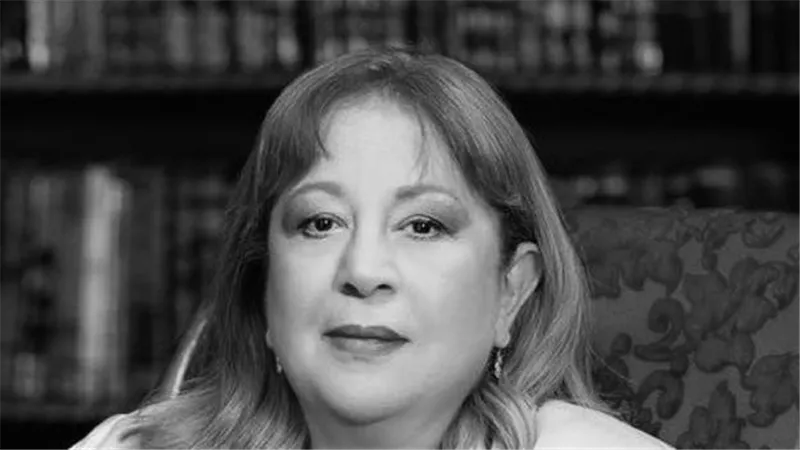 وزير الثقافة ومحمد صبحي ينعيان الفنانة سمية الألفي بكلمات مؤثرة بعد وفاتها