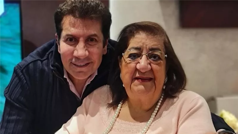 نقابة المهن التمثيلية تنعي وفاة والدة هاني رمزي بعد صراع مع المرض