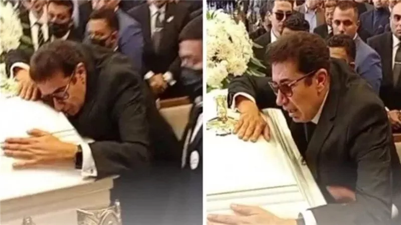 شماتة متشددة تثير الغضب بعد بكاء هاني رمزي في جنازة والدته وتعليقات توصف بأنها لا إنسانية
