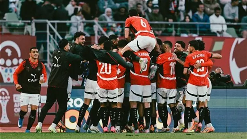 رد الجمهور المصري على استفزاز منتخب بنين لمنتخبنا الوطني بالصورة المتداولة