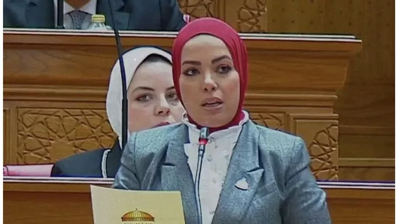 آية عبد الرحمن مذيعة دولة التلاوة تشارك بالجلسة الافتتاحية لمجلس النواب وتؤدي اليمين الدستورية