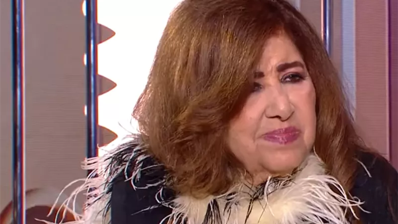 فيديو يوثق لحظة القبض على الخادمة المتهمة بقتل الفنانة هدى شعراوي بعد جمع الأدلة الجنائية