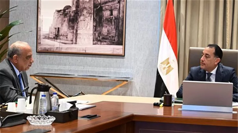 لقاء رئيس الوزراء مع وزير الكهرباء من أجل تطوير المنظومة الكهربائية