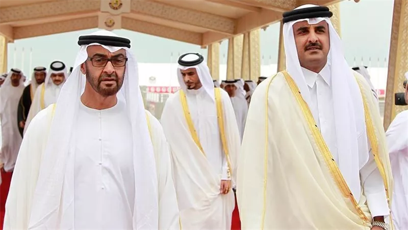 محمد بن زايد وتميم بن حمد يبحثان تعزيز العلاقات الإماراتية القطرية ومستجدات الأوضاع الإقليمية في أبوظبي
