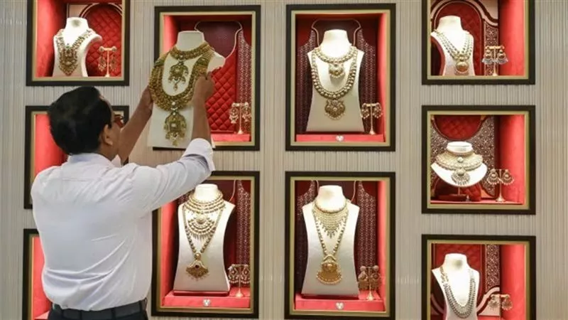 أسعار الذهب اليوم الأحد 15 فبراير 2026 وعيار 21 يقفز 840 جنيهًا خلال 6 أسابيع