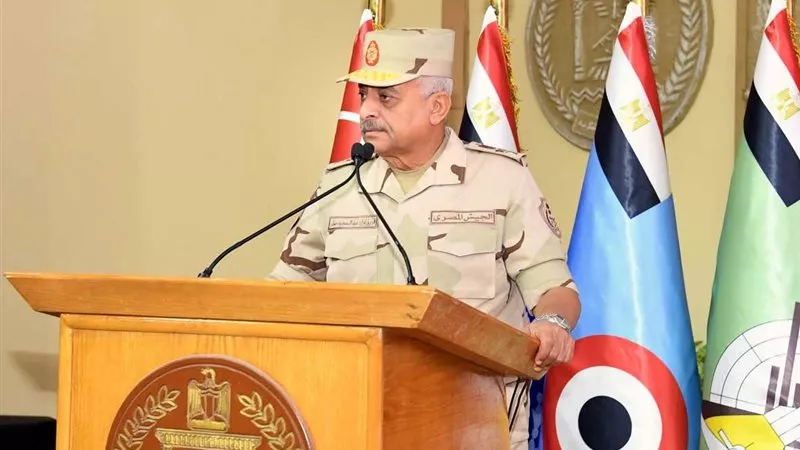 بعد توليه منصب مساعد الرئيس السيسي.. أبرز المعلومات والسيرة الذاتية للفريق أول عبدالمجيد صقر وزير الدفاع السابق