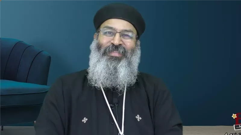 نيابة محرم بك تباشر التحقيق في مصرع القمص تادرس عطية الله بعد سقوطه من عقار بالإسكندرية