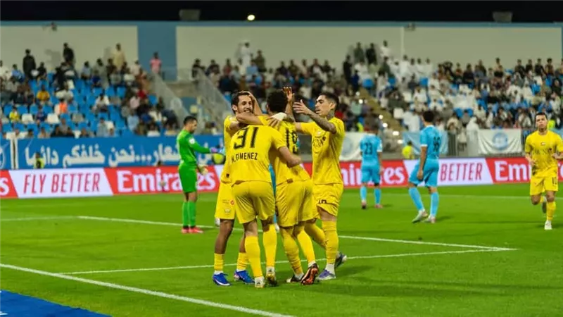 لجنة الانضباط في اتحاد الإمارات تفرض غرامات وإيقافات بالجملة على لاعبين وأندية
