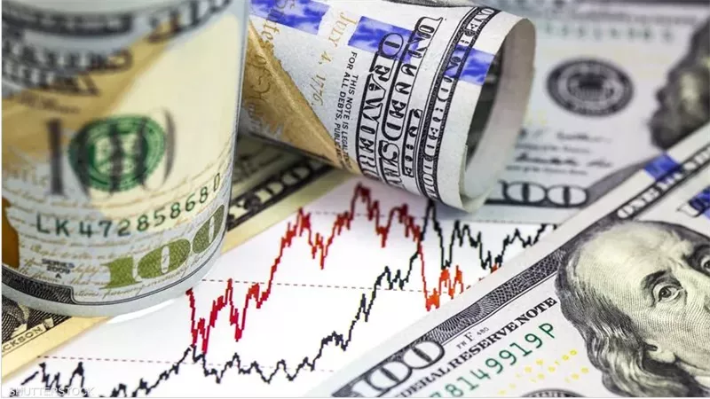 سعر الدولار يتخطى حاجز 50 جنيهًا في 5 بنوك رئيسية بعد ارتفاع ملحوظ خلال منتصف تعاملات اليوم