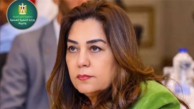 وزيرة التنمية المحلية تتحرك بعد بلاغ روائح نفاذة في الدخيلة والمعاينات تكشف المصدر وتتحفظ علي سفينة