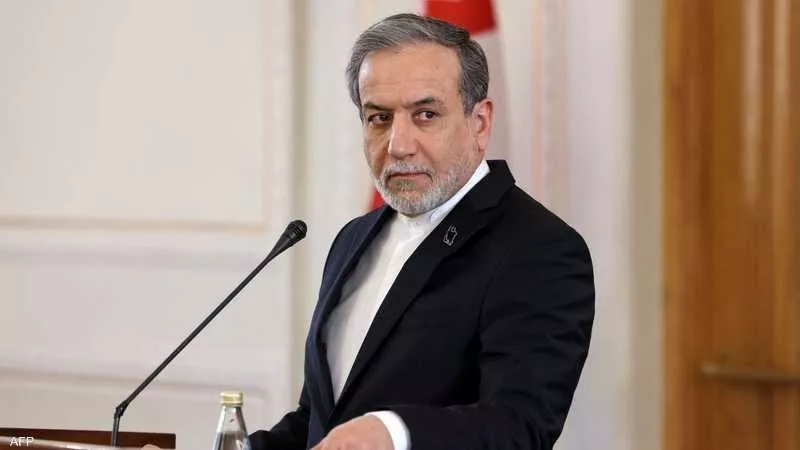 وزير خارجية إيران يؤكد لعُمان انفتاح طهران لوقف التصعيد ومسقط تدعو للحوار ووقف إطلاق النار