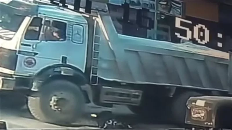 كاميرات المراقبة ترصد حادث دهس سيدة المرج بعد خروجها من القداس وشاهد عيان يكشف تفاصيل الواقعة 