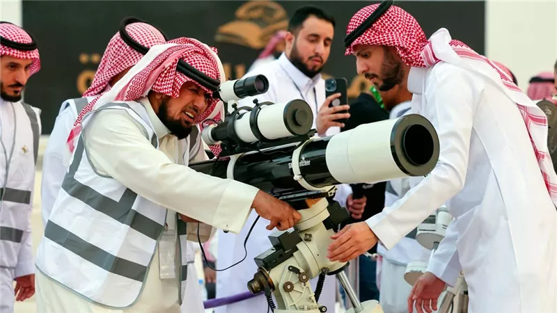 السعودية والإمارات وقطر والكويت والبحرين والعراق ولبنان وفلسطين واليمن تعلن الجمعة أول أيام عيد الفطر 2026