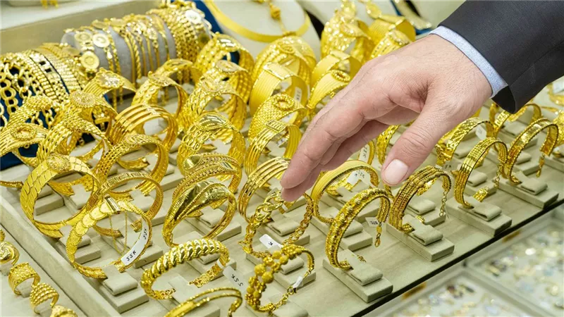 رئيس شعبة الذهب: تراجع أسعار الذهب فرصة للشراء الآن وتوقعات بعودة الصعود خلال الفترة المقبلة