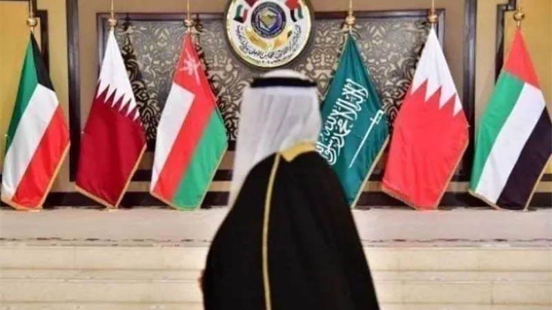السعودية والإمارات والكويت والبحرين تعلن التصدي لهجمات إيرانية بصواريخ ومسيّرات على مواقع حيوية