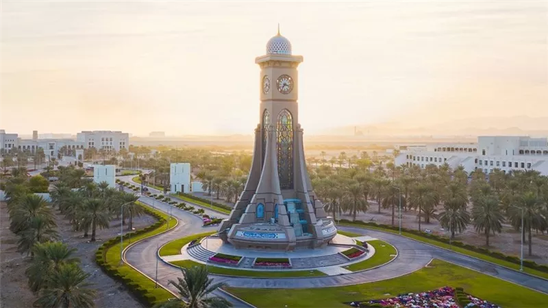 جامعة السلطان قابوس في عمان تعلق الدراسة الحضورية وتحولها أونلاين بسبب الطقس