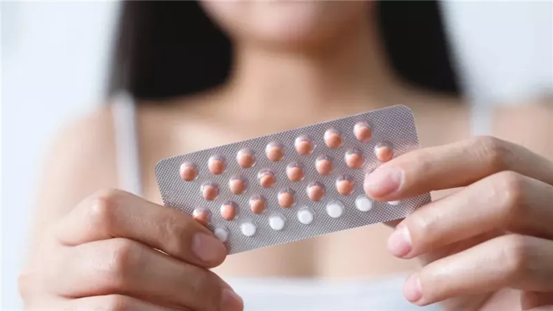 وزارة الصحة تحسم الجدل حول حبوب منع الحمل ثنائية الهرمون وتؤكد عدم تسببها في السرطان