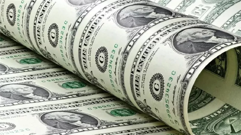 الدولار يقفز في 10 بنوك والسوق الموازية.. أعلى سعر يلامس 50.81 جنيه