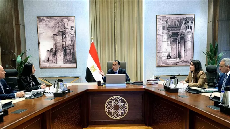 رئيس الوزراء يتابع تنفيذ التوجيهات الرئاسية بطرح وحدات سكنية بالإيجار