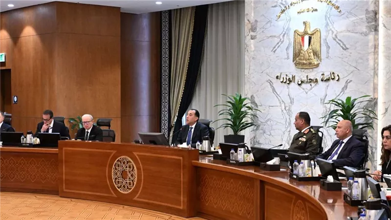 زيادة الحد الأدنى للأجور 1000 جنيه… تطبيق زيادات إضافية في القطاعين التعليمي والطبي