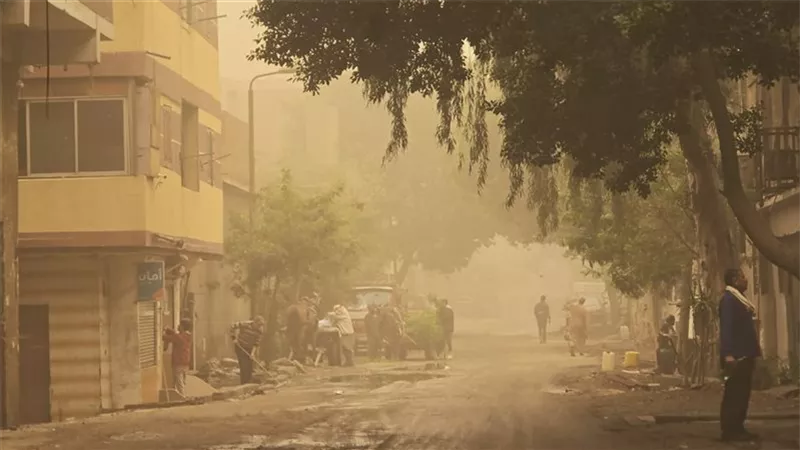 الأرصاد تحذر من عاصفة ترابية تجناح القاهرة وأمطار غزيرة بعدد من المحافظات 