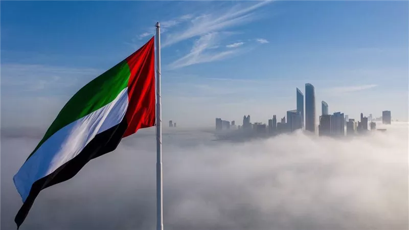 الإمارات تعلن وفاة مصري وإصابة آخرين نتيجة التصدي لصواريخ إيرانية وانتشار الشظايا