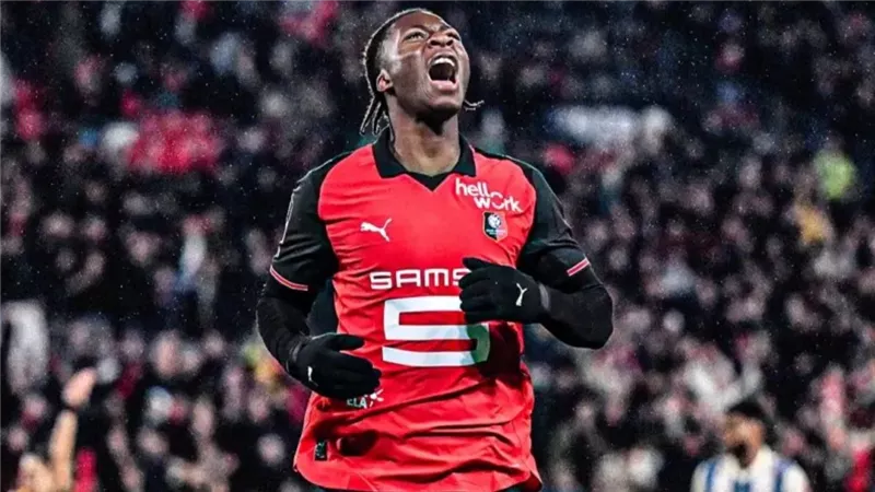 تألق محمد قادر ميتي يقود الهلال للفوز ويسجل أول أهدافه بدوري روشن