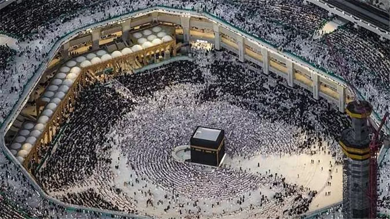أمريكا تحذر رعاياها المسلمين من التوجه إلى مكة من أجل أداء الحج هذا العام