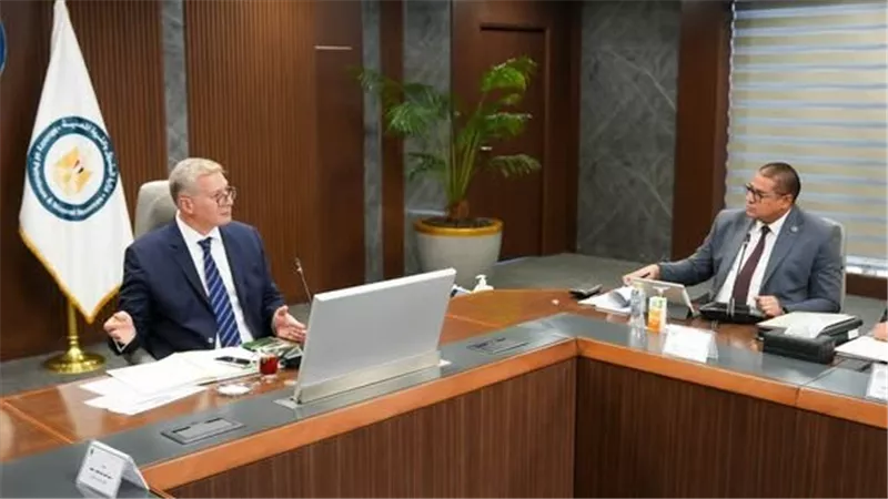 تحويل 30 ألف سيارة للعمل بالغاز الطبيعي… بيان وزارة البترول