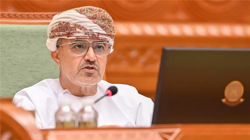 وزير النقل العماني يؤكد عدم فرض رسوم عبور في مضيق هرمز وفق الاتفاقيات الدولية