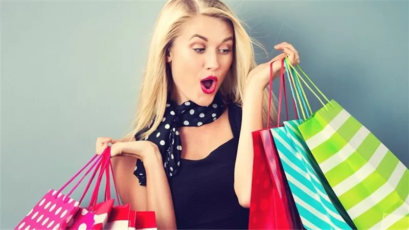 أبراج تعشق شراء الإكسسوارات وتنفق بسخاء على الأناقة والموضة أبرزها الميزان والأسد
