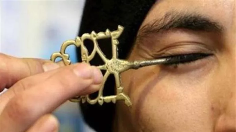 استخدام الكحل في سبت النور 2026.. السر وراء العادة الشعبية المرتبطة بالنور المقدس