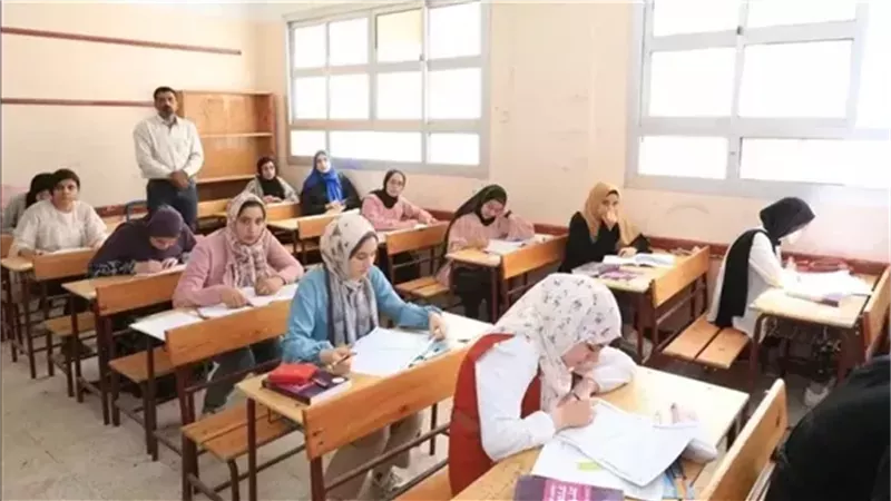  بدء المراجعات النهائية المجانية لطلاب الثانوية العامة والشهادة الإعدادية.. تصريحات تعليم القاهرة