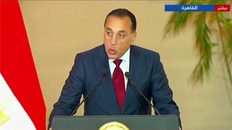 الحكومة تعلن تمديد خطة ترشيد الإنفاق حتى يونيو 2026 وخفض الوقود 30% وتأجيل مشروعات قومية