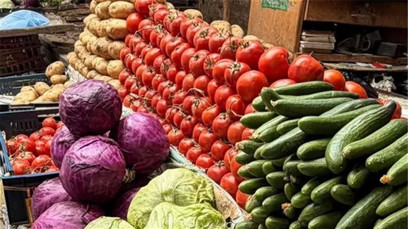 أسعار الخضروات في مصر اليوم الجمعة تشهد انخفاض سعر الطماطم  داخل سوق العبور