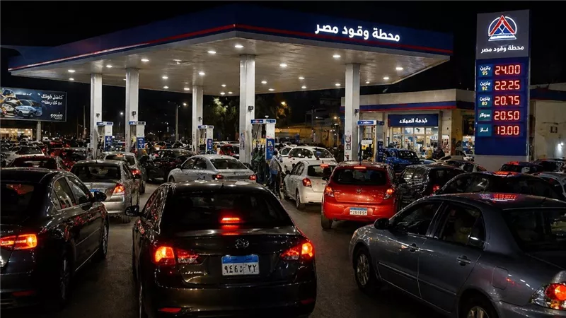 أسعار البنزين والسولار اليوم الأربعاء 29 أبريل 2026 استقرار جميع الأنواع والبوتاجاز وغاز السيارات