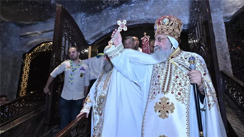 وفدًا لتقديم العزاء لرئيس الوزراء  يرسله البابا تواضروس بطريرك الأقباط الأرثوذوكس