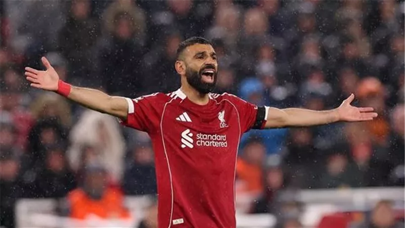 تساؤلات حول حقيقة انتقال محمد صلاح إلى نادي فنربخشة التركي بعد تركه ليفربول