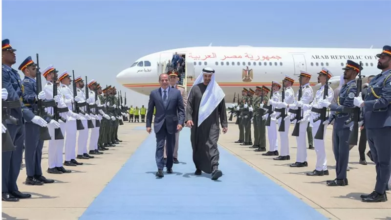 زيارة الرئيس السيسي إلى الإمارات تشهد مناقشة ملفات الاستثمار والأمن والاستقرار الإقليمي 