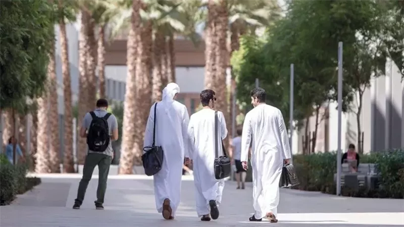 استئناف الدراسة الحضورية في الإمارات اليوم بعد توقف بسبب التوترات الإقليمية