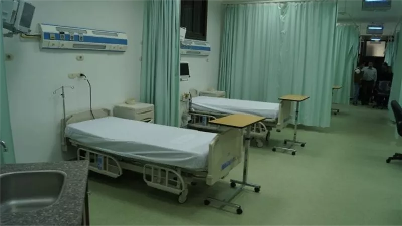طبيبة في مستشفى المنيرة تدعي تعرض طفلة لمضاعفات صحية بسبب الطيبات