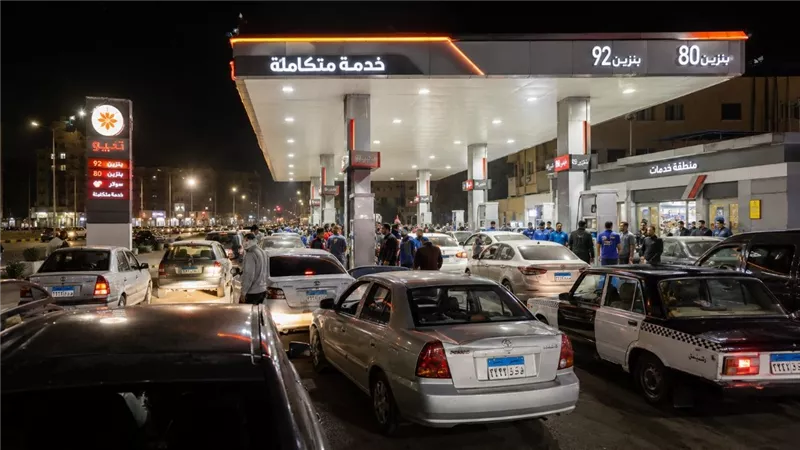 استقرار أسعار البنزين والسولار اليوم بعد قرار المركزي وخطوات ترشيد الوقود قبل العيد