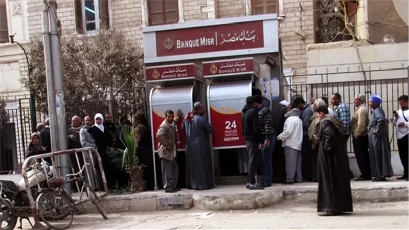 برلماني يعلق على أزمة سحب الأموال من ماكينات الصراف الآلي في أيام العيد