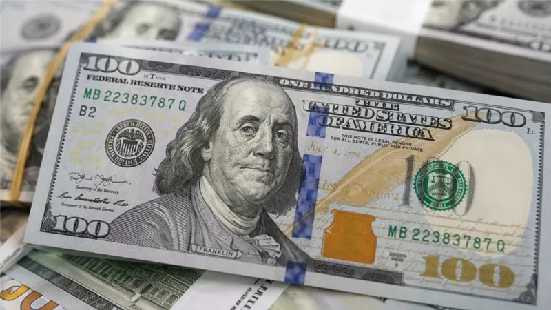 أرتفاع سعر الدولار منتصف التعاملات.. 52.44 جنيه في بنوك والسوق الموازية تتحرك 5 قروش