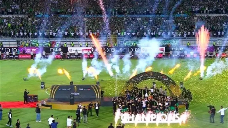 المصري يتوج بكأس عاصمة مصر لأول مرة ويضمن السوبر المصري بعد ثلاثية إنبي