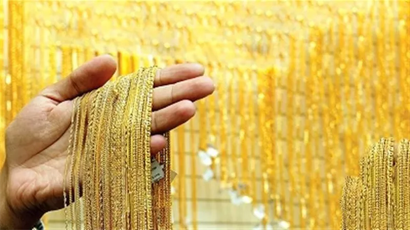 سعر الذهب اليوم يهبط وعيار 21 يسجل 6350 جنيهًا وتحذيرات من 3500 دولار