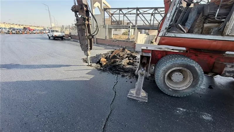 غلق كلي وتحويلات مرورية بمحور عبدالحميد بدوي بسبب هبوط أرضي