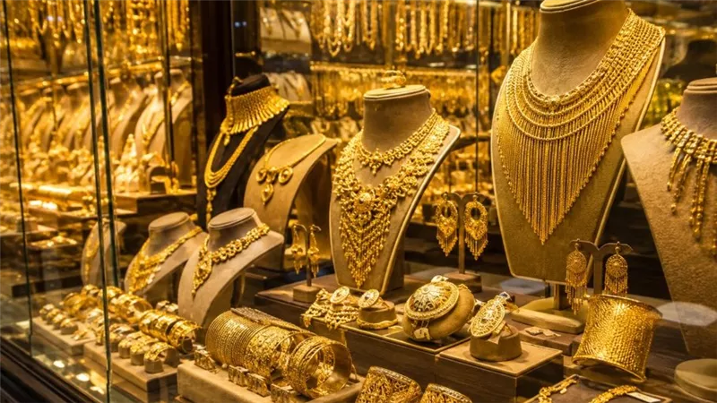 سعر الذهب الآن بعد قرار المركزي.. عيار 21 يعود إلى 6225 جنيهًا
